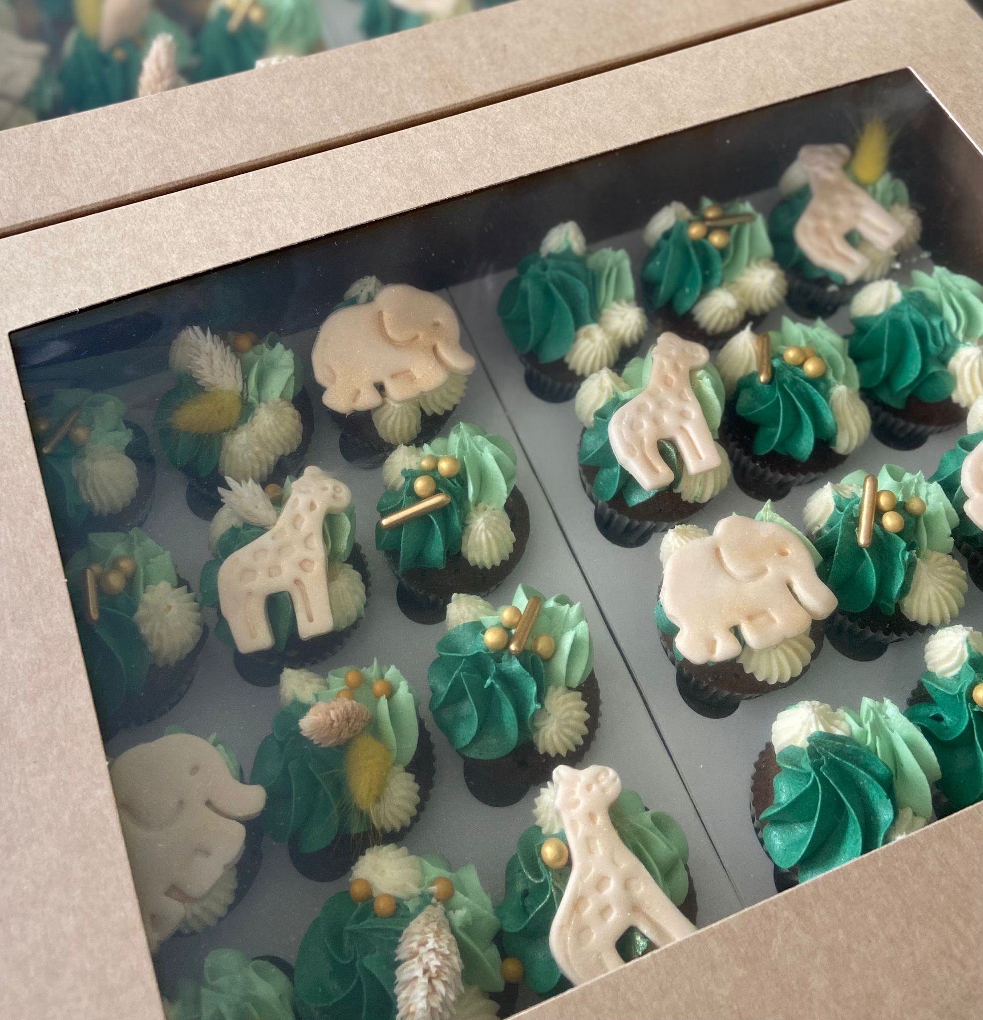 Featured image for “Cupcakes met personalisatie naar keuze”