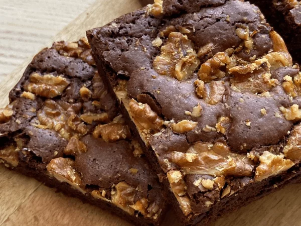 Featured image for “Brownies met walnoot”